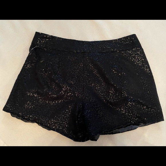 Sexy Jennifer Lopez sequin shorts, size 2, $15 - Picture 2 of 3